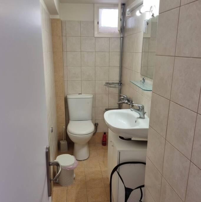 Evi'S Touch 1 Apartment Poros Town Екстериор снимка